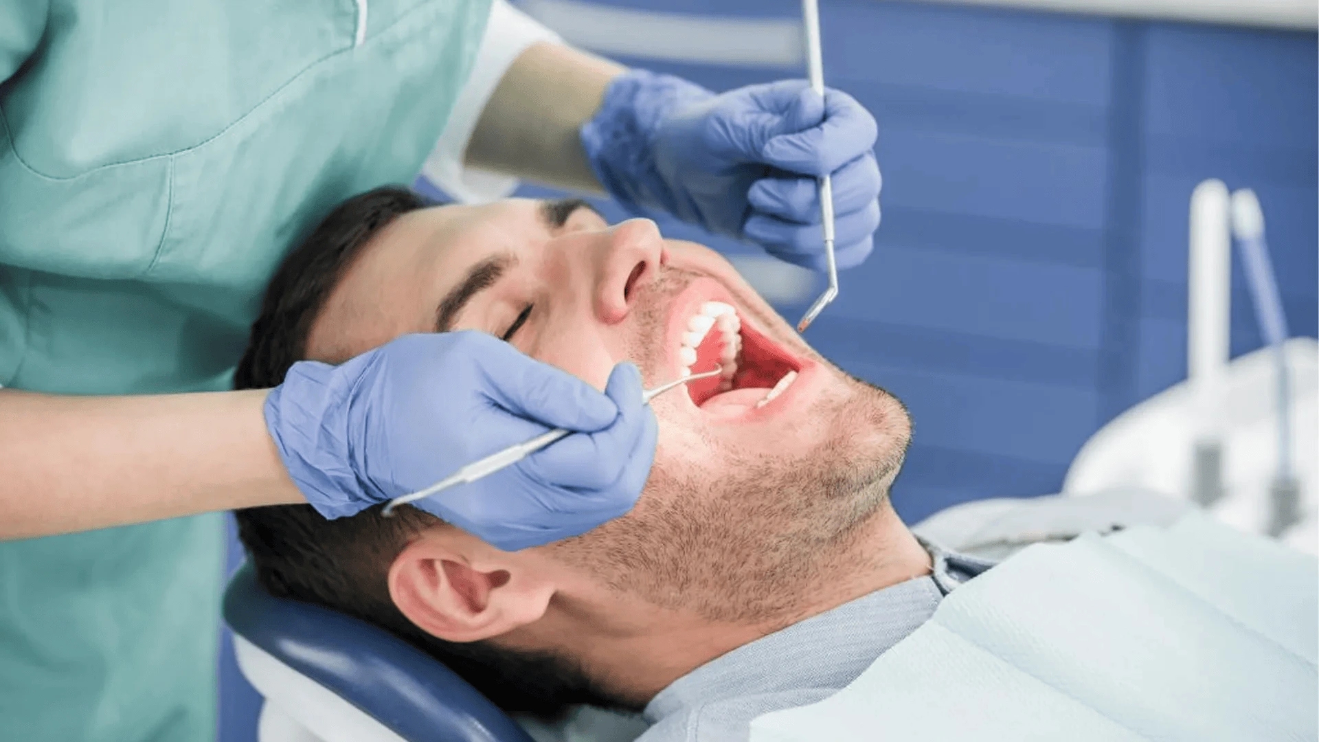 همه چیز درباره آمپول بی حسی دندان: عوارض رایج و نکات مراقبتی بعد از آن