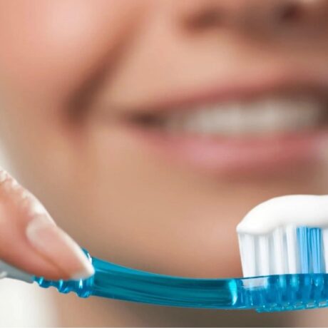 صفر تا صد روش صحیح مسواک زدن و مراقبت از دندان‌ها